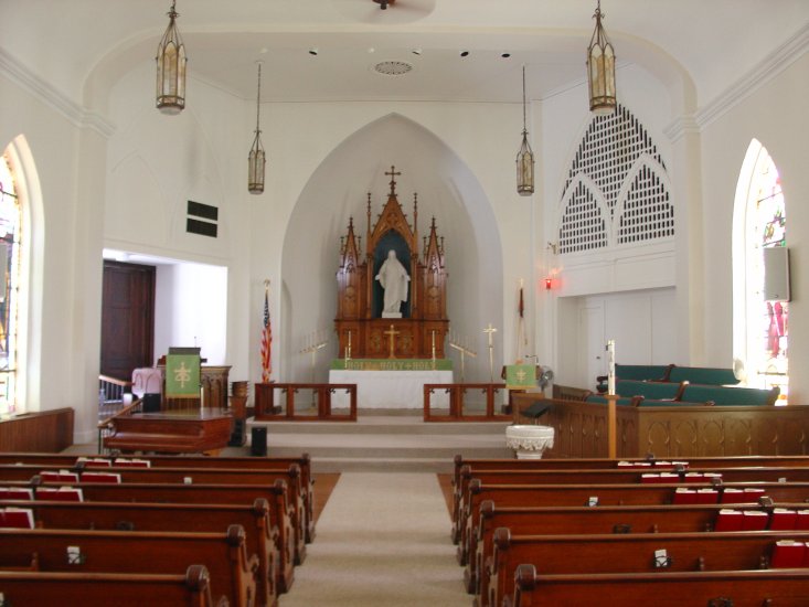 Emmanuel Lutheran
        Church in Evansville, view of sanctuary