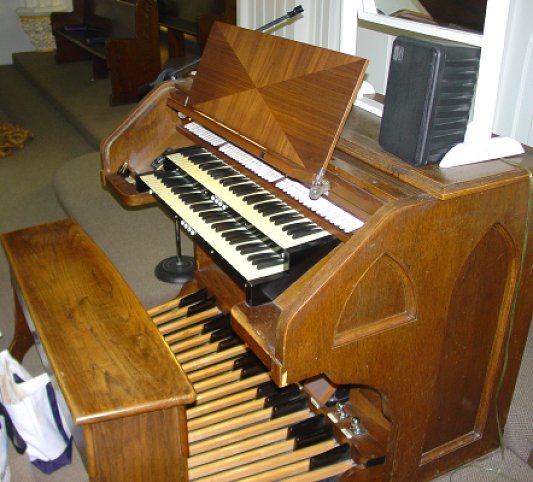 Saints Joseph and Paul Catholic Church, Owensboro, organ console